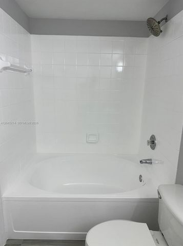 100 SW 117th Terrace 2207, Pembroke Pines, FL 33025