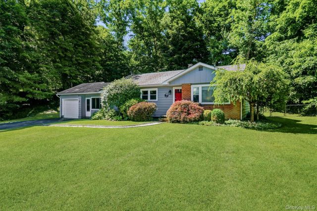 15 Peters Road, Hopewell Junction, NY 12533