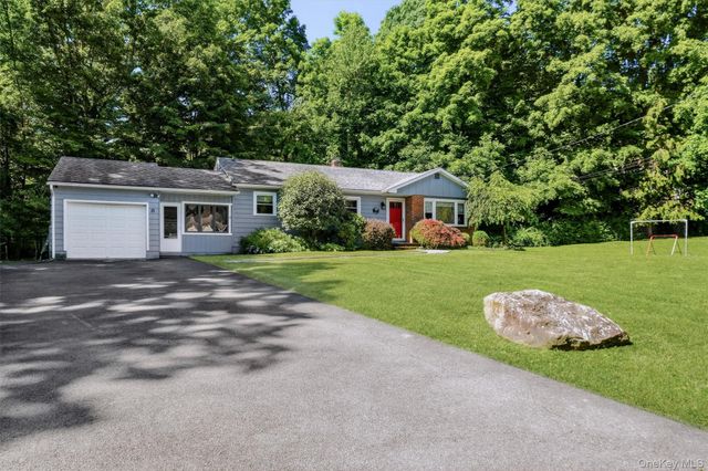 15 Peters Road, Hopewell Junction, NY 12533