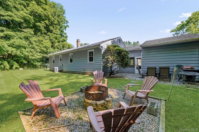 15 Peters Road, Hopewell Junction, NY 12533