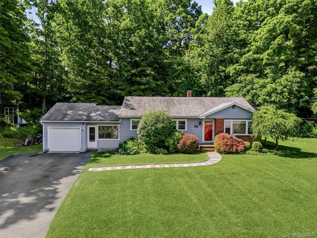 15 Peters Road, Hopewell Junction, NY 12533