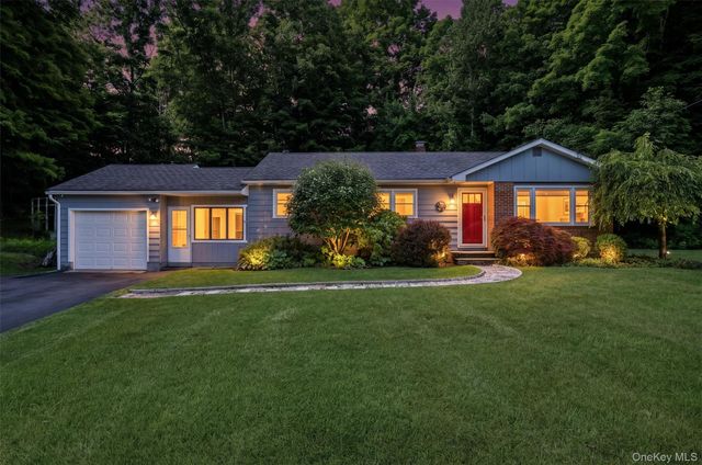 15 Peters Road, Hopewell Junction, NY 12533