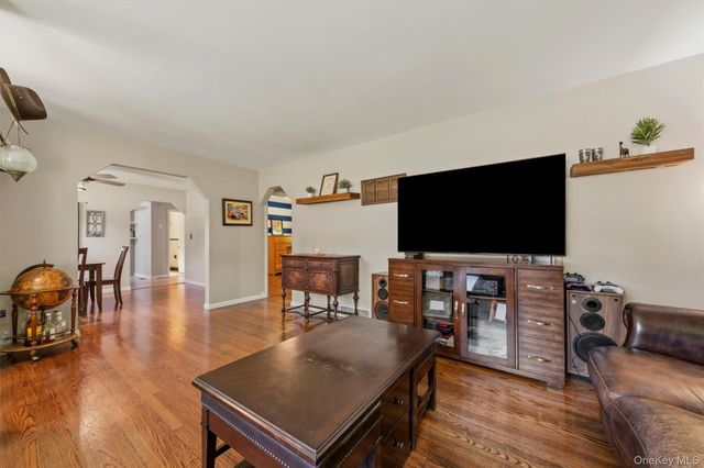 15 Peters Road, Hopewell Junction, NY 12533