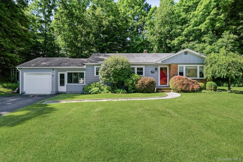 15 Peters Road, Hopewell Junction, NY 12533