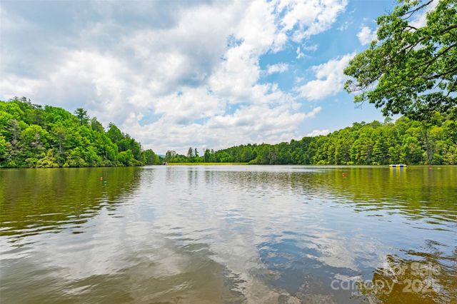 140 Pine View Road 43, Newland, NC 28657