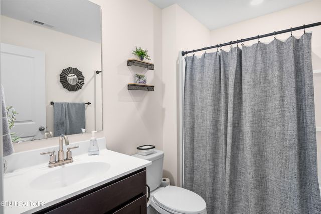 2018 Southwood Circle, Morristown, TN 37813