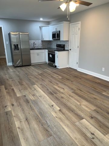 227 E Park Ave, Gallatin, TN 37066