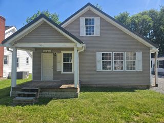 227 E Park Ave, Gallatin, TN 37066