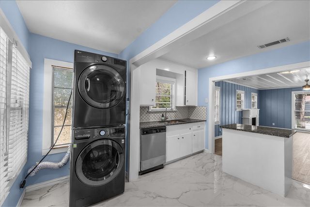 301 Isbell Road, Fort Worth, TX 76114