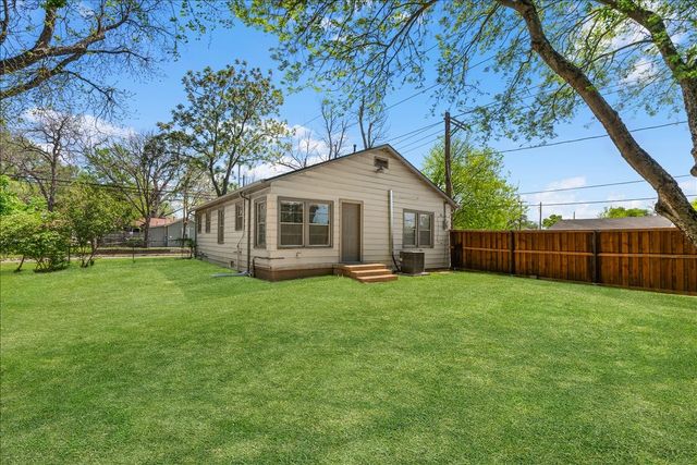 301 Isbell Road, Fort Worth, TX 76114