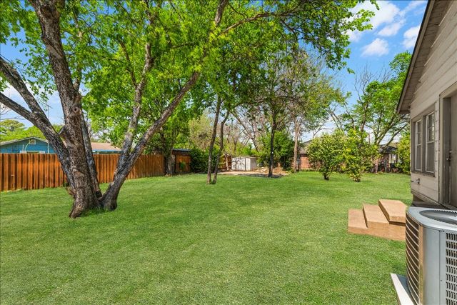 301 Isbell Road, Fort Worth, TX 76114