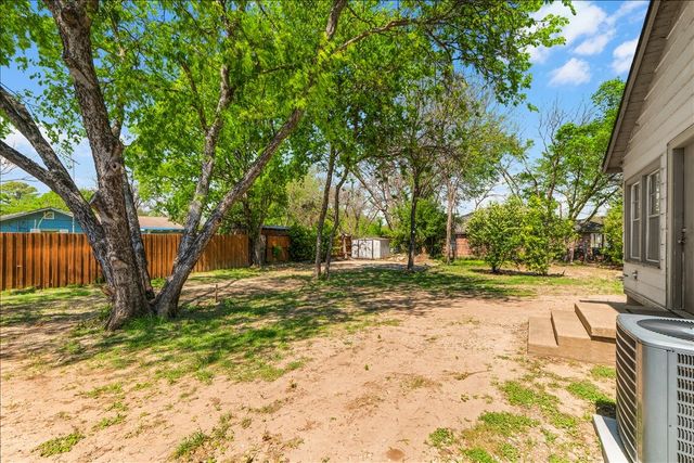 301 Isbell Road, Fort Worth, TX 76114