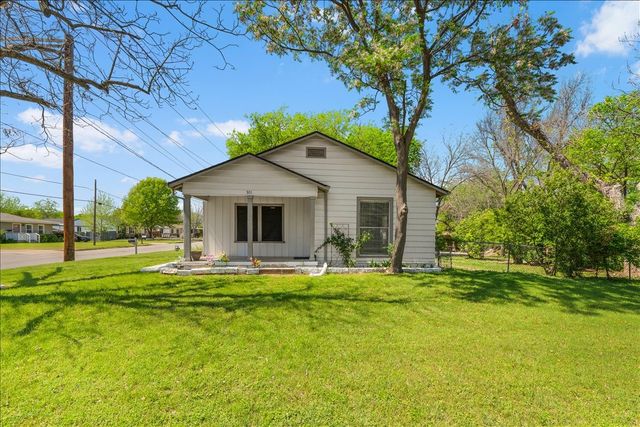 301 Isbell Road, Fort Worth, TX 76114