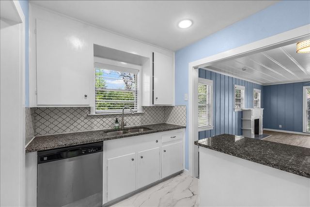 301 Isbell Road, Fort Worth, TX 76114