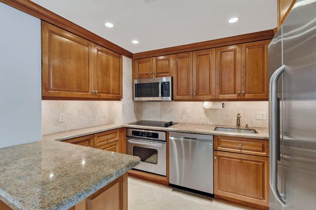 2774 S Ocean Boulevard 506, Palm Beach, FL 33480