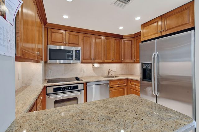 2774 S Ocean Boulevard 506, Palm Beach, FL 33480