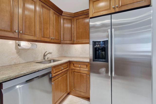 2774 S Ocean Boulevard 506, Palm Beach, FL 33480