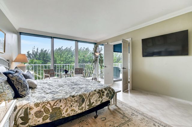2774 S Ocean Boulevard 506, Palm Beach, FL 33480
