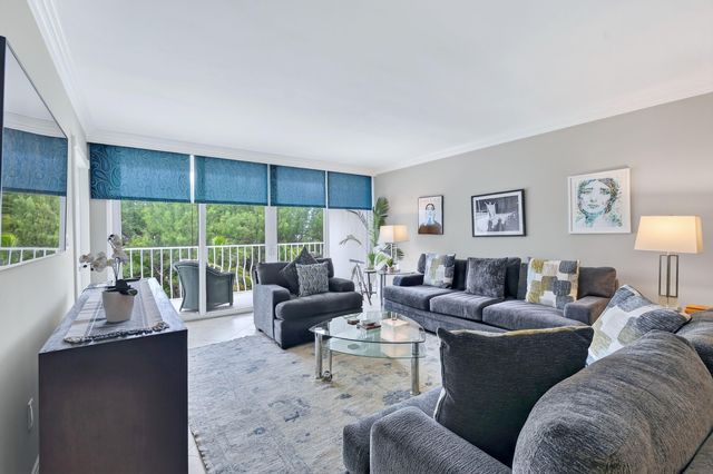 2774 S Ocean Boulevard 506, Palm Beach, FL 33480