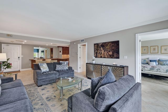 2774 S Ocean Boulevard 506, Palm Beach, FL 33480