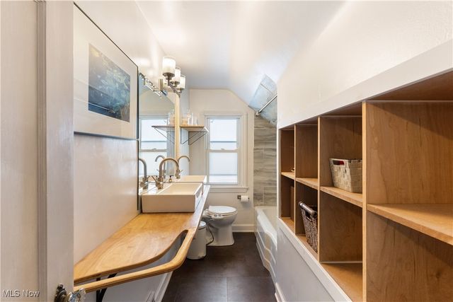 3919 Rush Boulevard, Youngstown, OH 44512