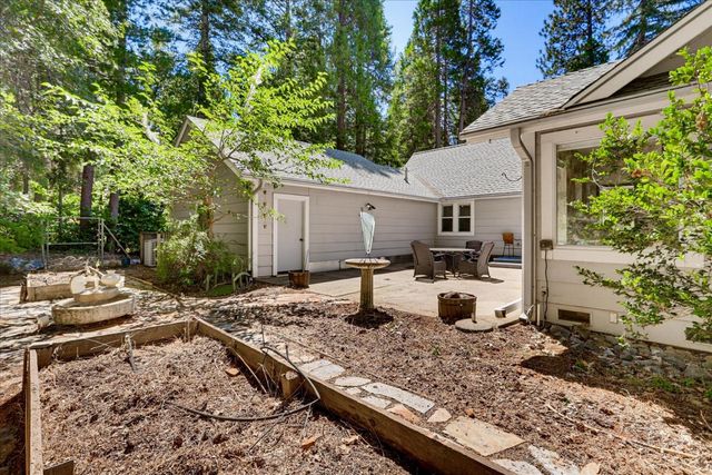 13382 Red Dog Rd, Nevada City, CA 95959
