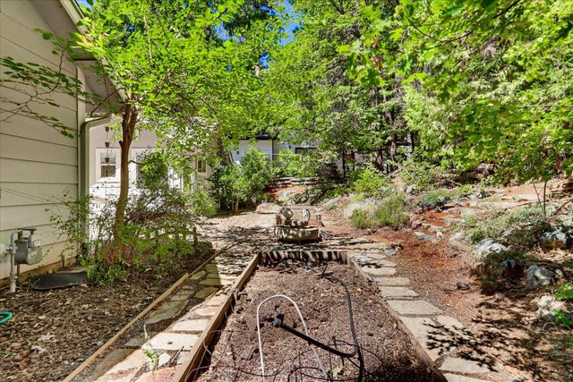 13382 Red Dog Rd, Nevada City, CA 95959
