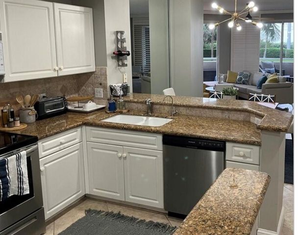 5051 N Highway A1a T-4, Fort Pierce, FL 34949