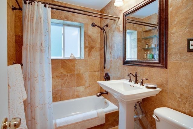 39 Westgate Rd 4, Boston, MA 02467