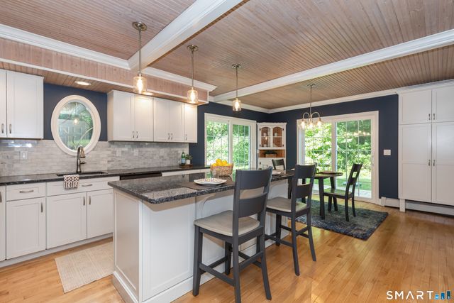 251 Lake Shore Drive, Middlebury, CT 06762