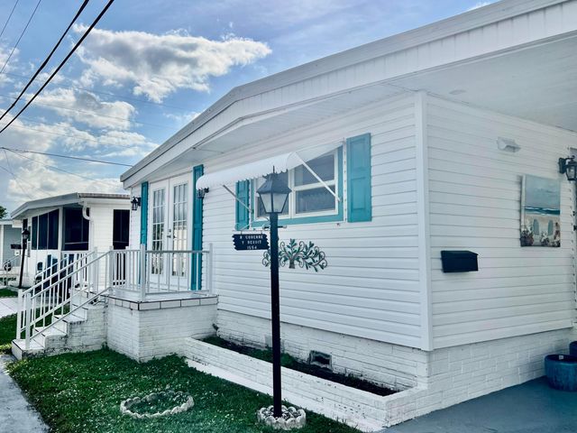 1554 S 33rd Road, Hollywood, FL 33021