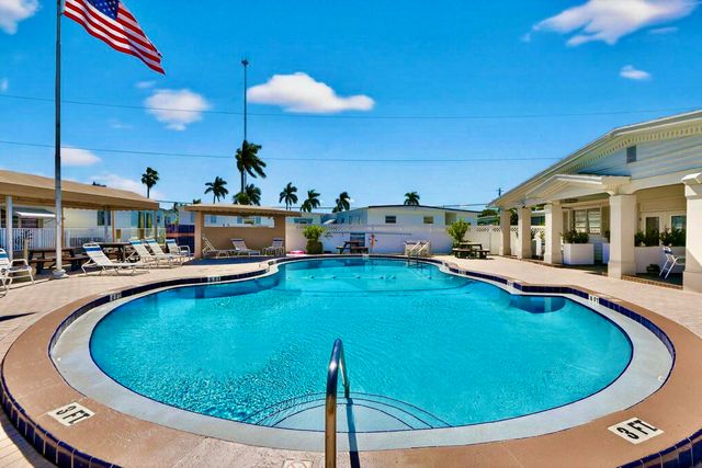 1554 S 33rd Road, Hollywood, FL 33021