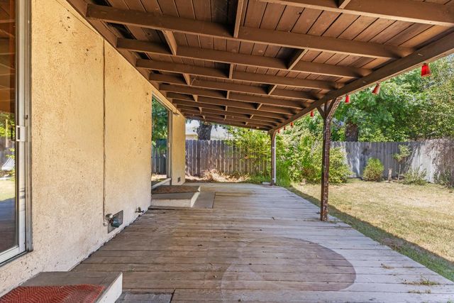1614 Wayne Dr, Modesto, CA 95350