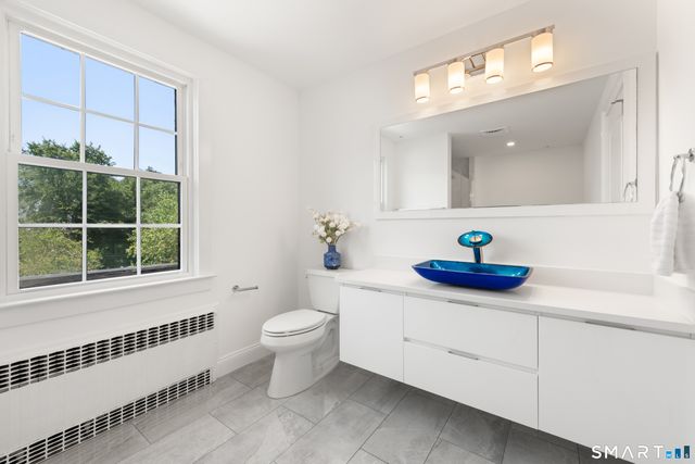 22 Ocean Drive North, Stamford, CT 06902