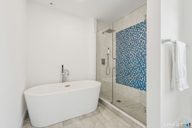 22 Ocean Drive North, Stamford, CT 06902