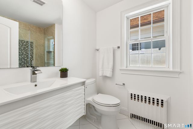 22 Ocean Drive North, Stamford, CT 06902