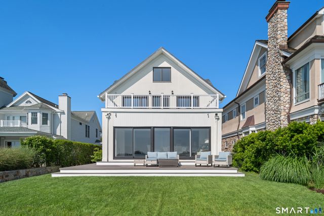 22 Ocean Drive North, Stamford, CT 06902