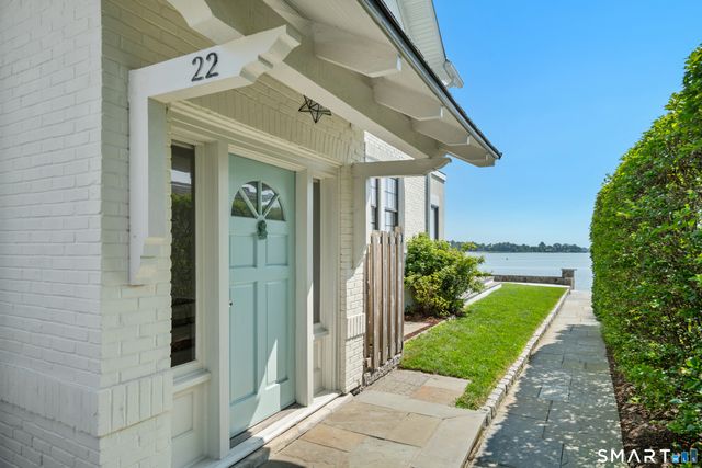 22 Ocean Drive North, Stamford, CT 06902
