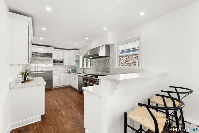 22 Ocean Drive North, Stamford, CT 06902