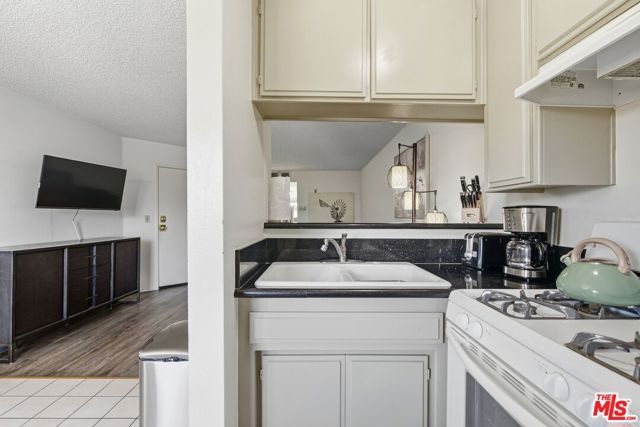 3600 Bagley Avenue 209, Los Angeles, CA 90034