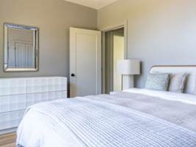 557 Bristol Ferry Road B, Portsmouth, RI 02871