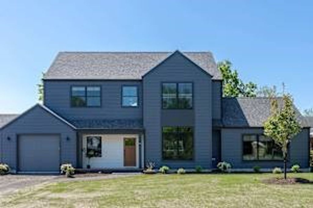 557 Bristol Ferry Road B, Portsmouth, RI 02871