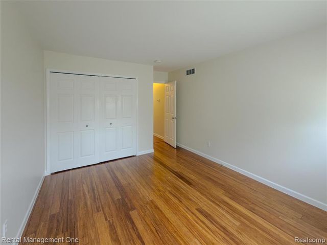11575 Lynhurst Drive, Washington, MI 48094