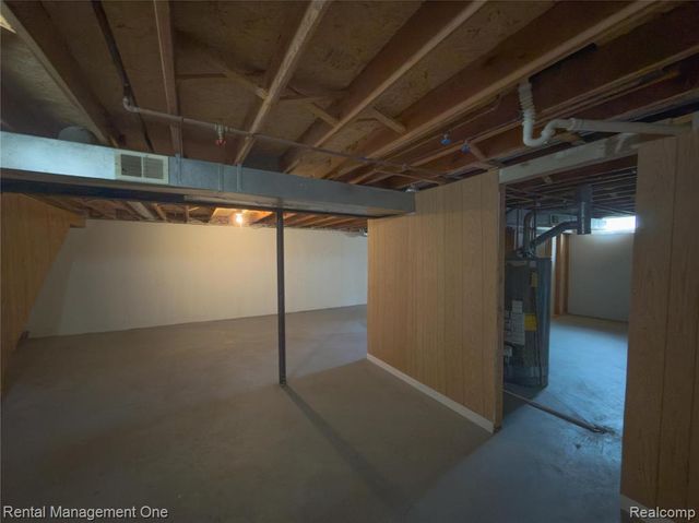 11575 Lynhurst Drive, Washington, MI 48094