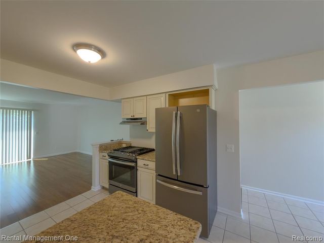 11575 Lynhurst Drive, Washington, MI 48094