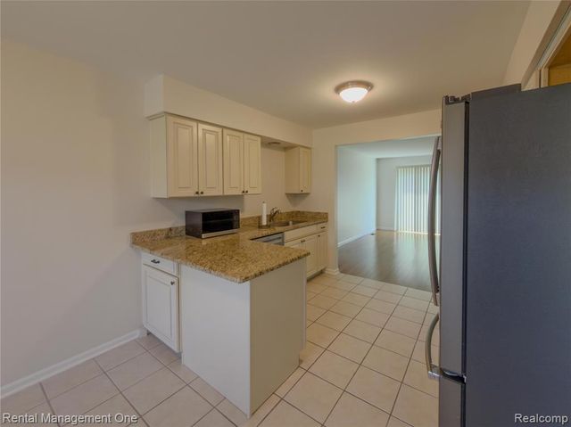 11575 Lynhurst Drive, Washington, MI 48094