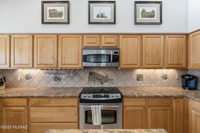 1465 W Bridalveil Place, Tucson, AZ 85737