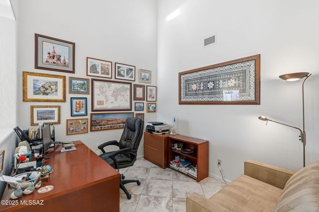 1465 W Bridalveil Place, Tucson, AZ 85737