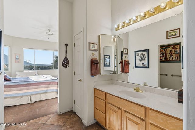 1465 W Bridalveil Place, Tucson, AZ 85737