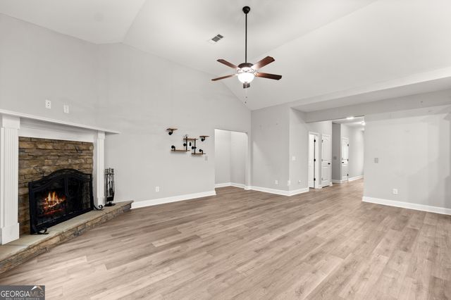 65 Academy Street, Pendergrass, GA 30567